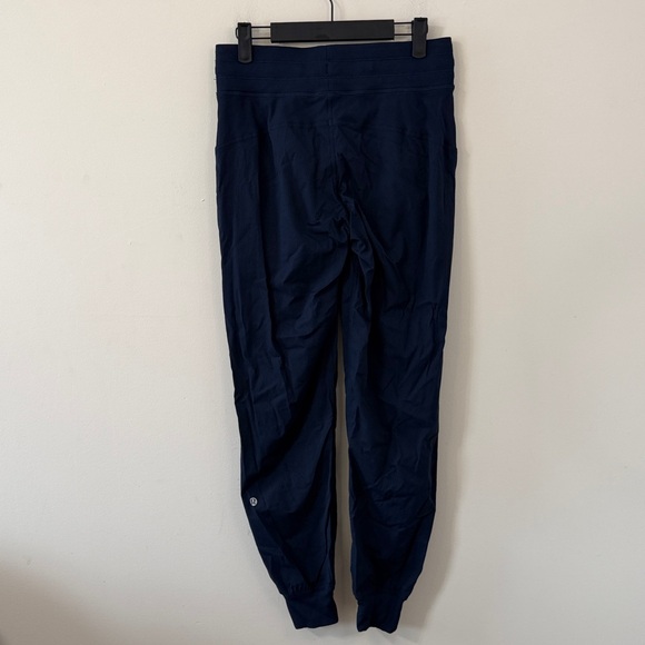 Lululemon Dance Studio Mid-Rise Jogger Full Length True Navy Size 6 - Picture 6 of 9